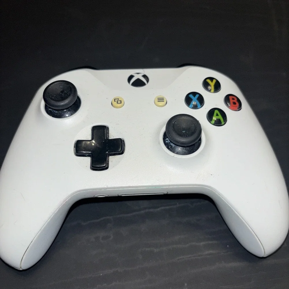 Microsoft Xbox One Wireless Controller White Model 1708 Bluetooth Tested OEM